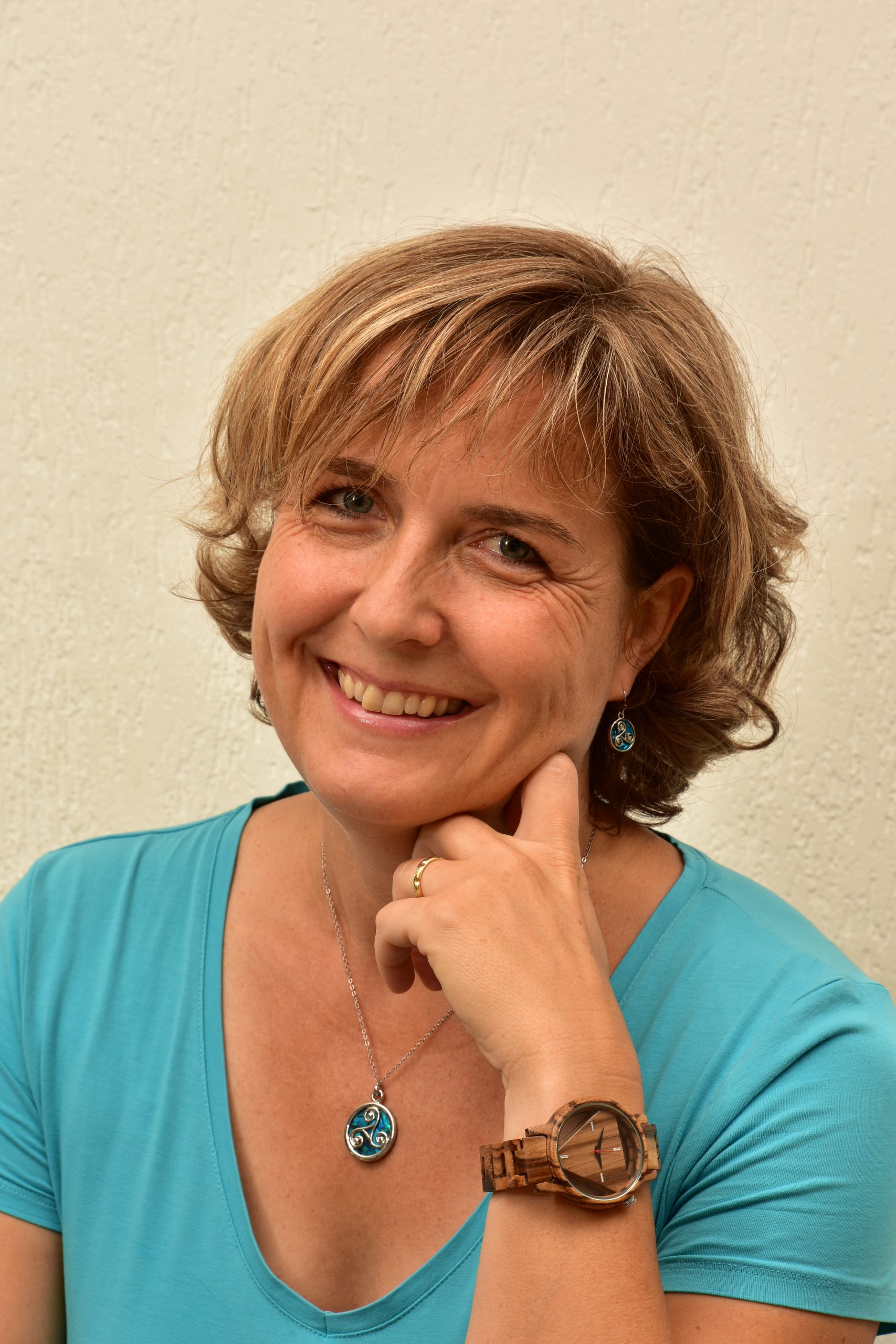 20190928-Portrait_Isa-105-scaled-1